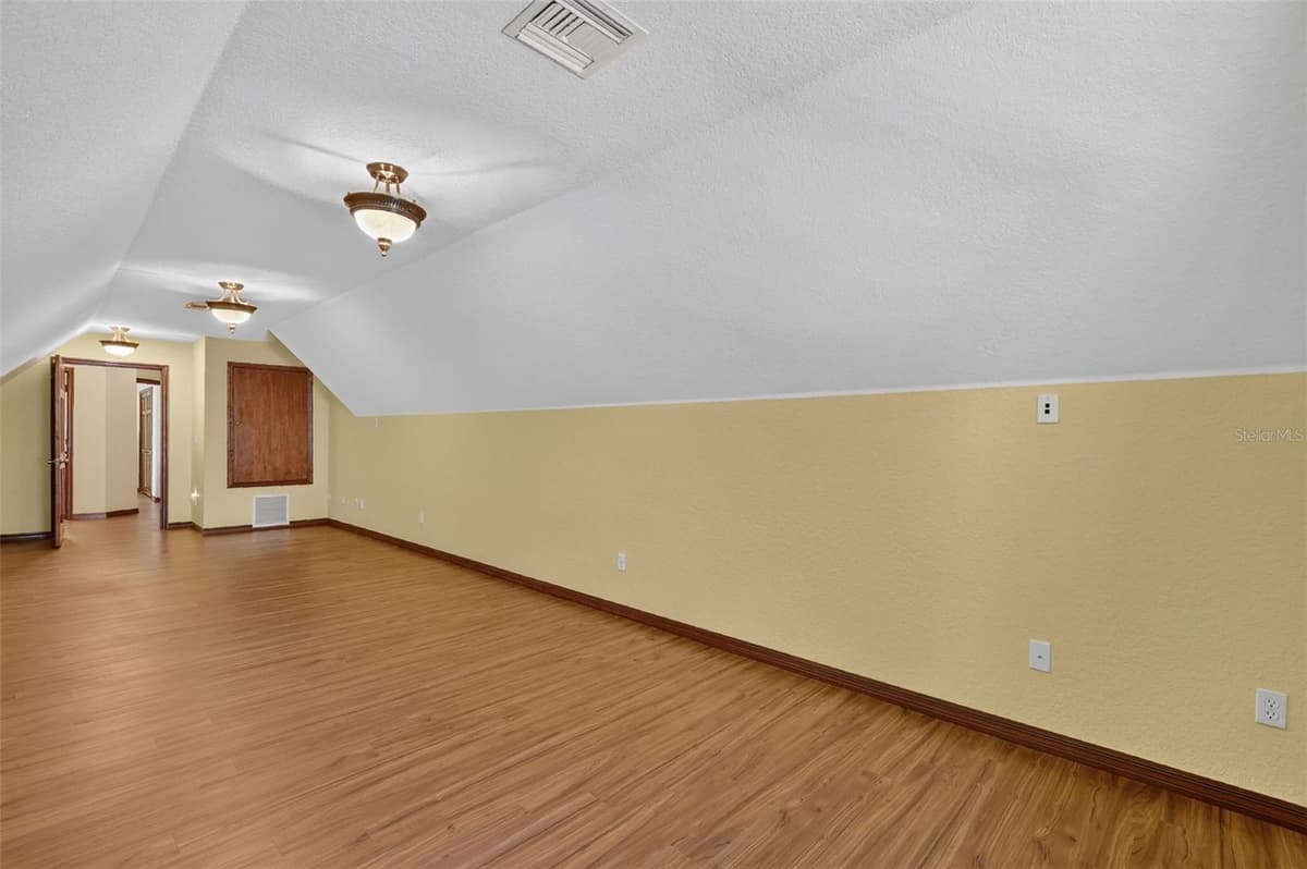 4617 ROUND LAKE ROAD — photo 43 of 62