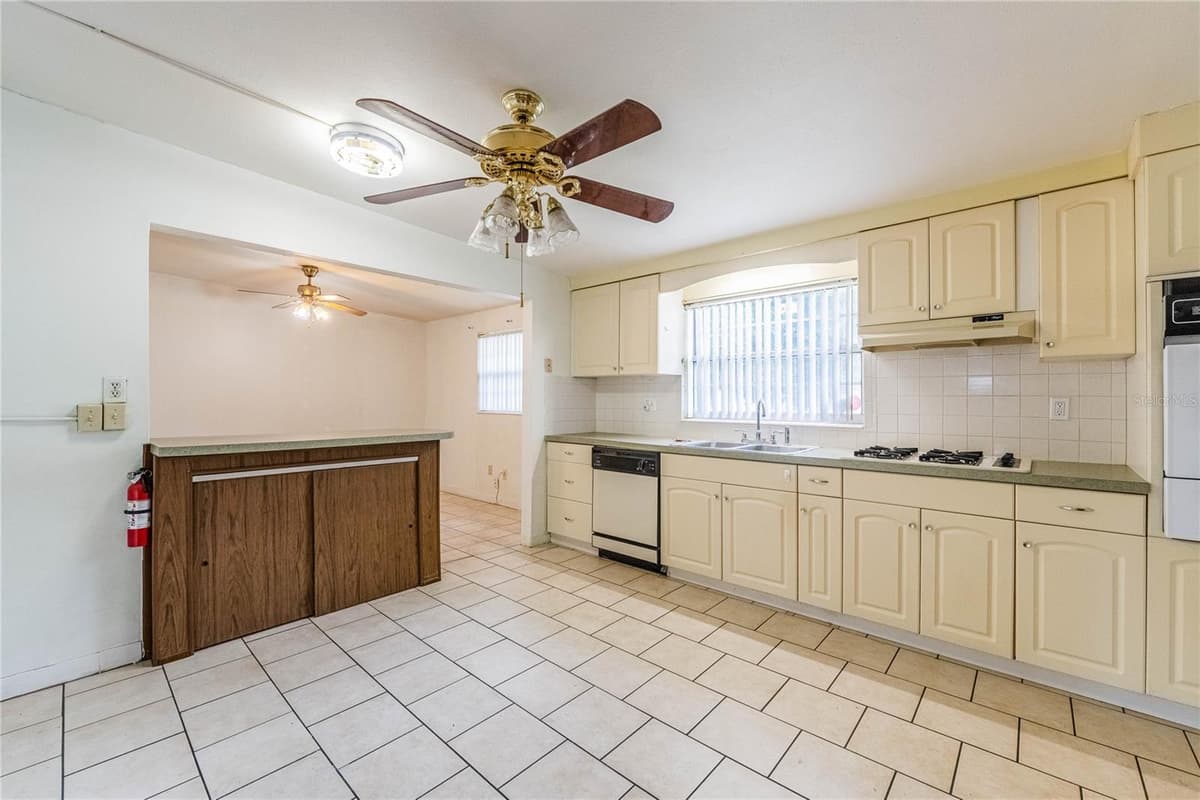 2608 TRINITY CIRCLE — photo 12 of 31