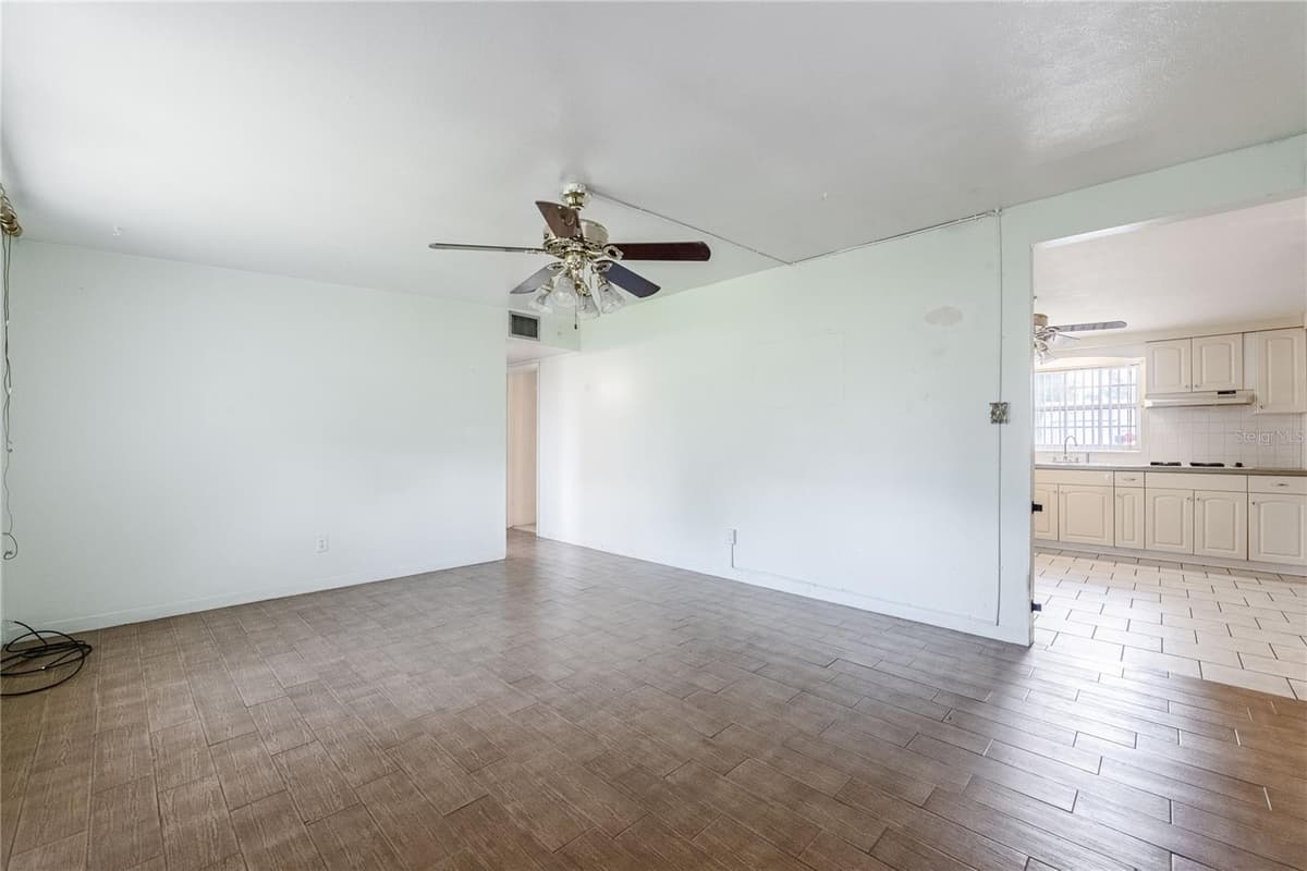 2608 TRINITY CIRCLE — photo 10 of 31