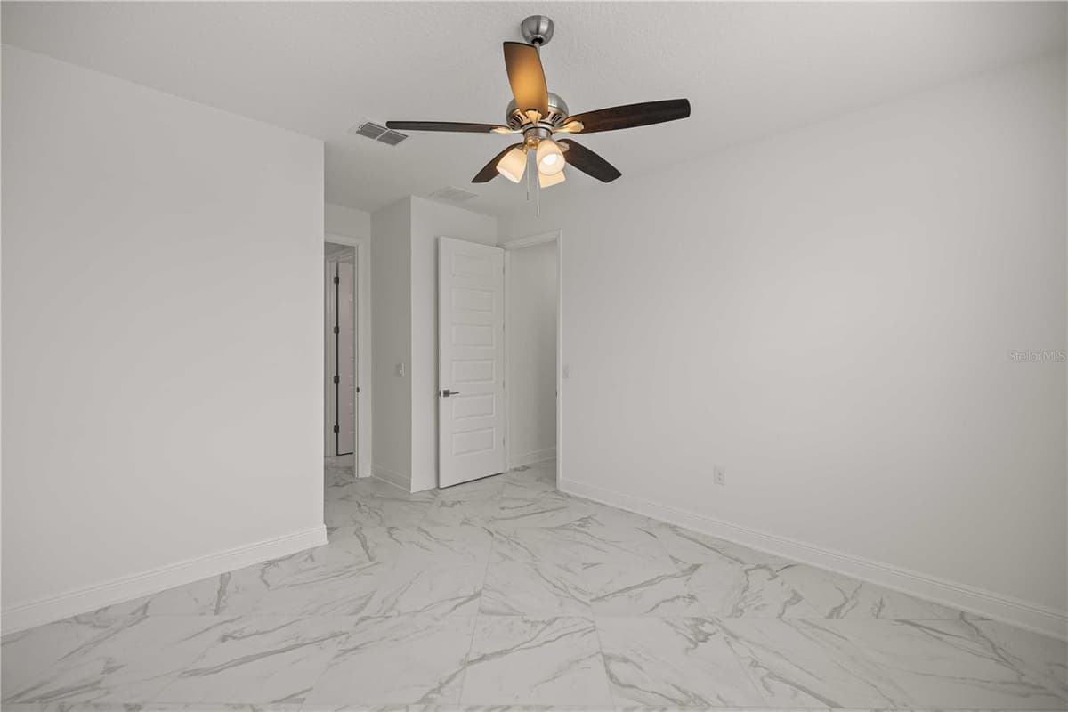 8418 93RD CIRCLE — photo 5 of 39