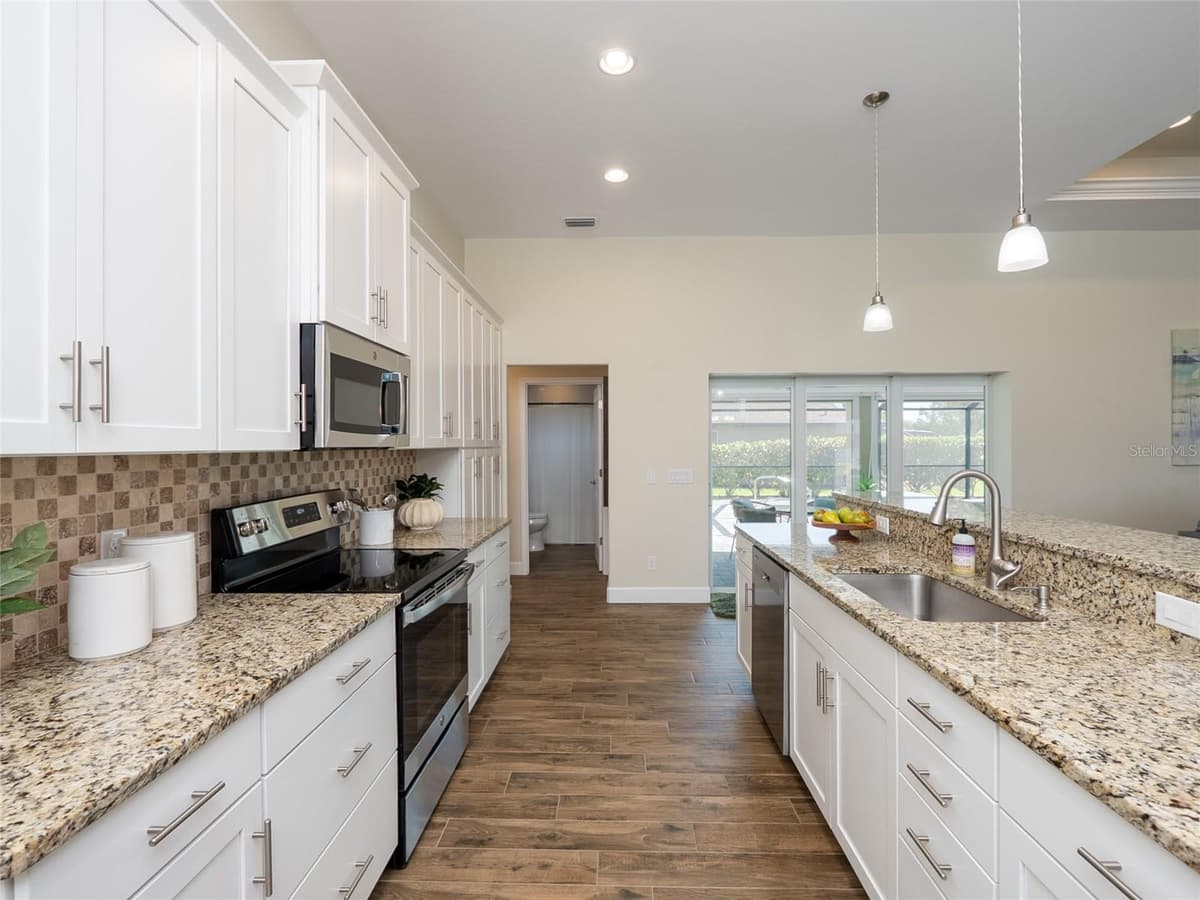 8610 QUINN COURT — photo 15 of 50