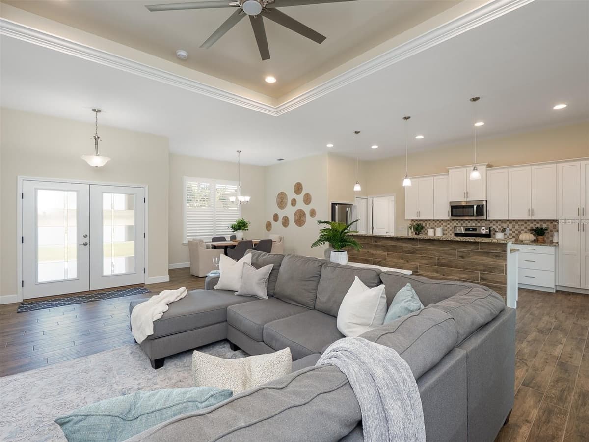 8610 QUINN COURT — photo 8 of 50