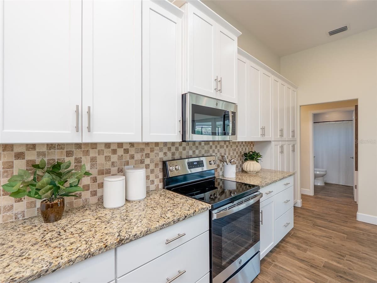 8610 QUINN COURT — photo 17 of 50
