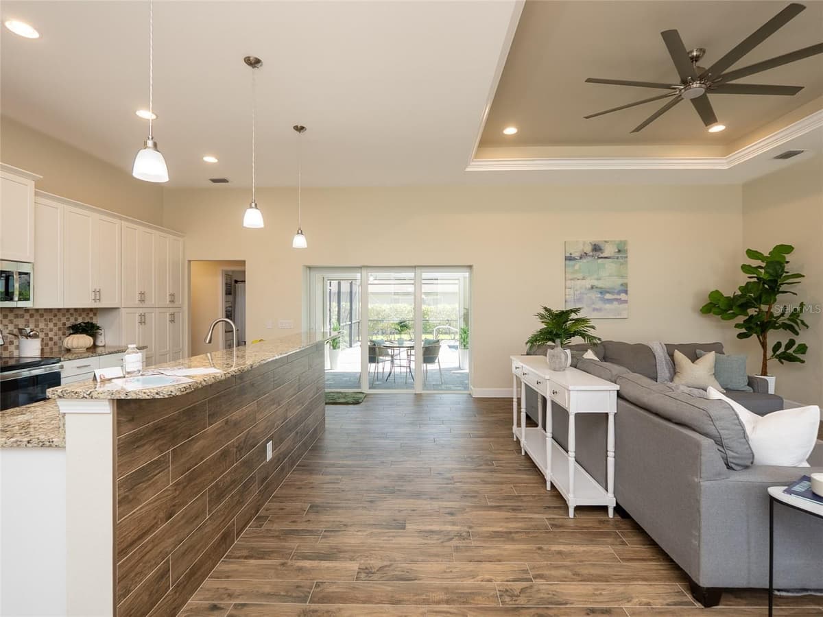 8610 QUINN COURT — photo 13 of 50