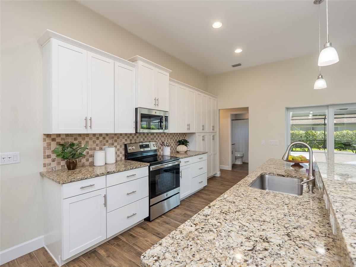 8610 QUINN COURT — photo 14 of 50