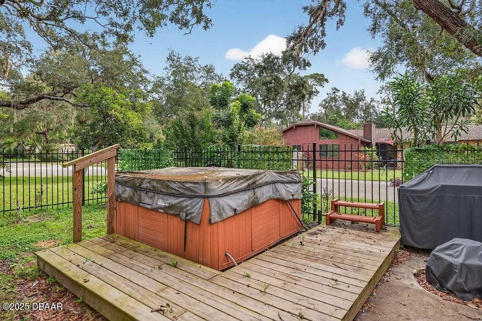 28 BAYMEADOW COURT — photo 18 of 31