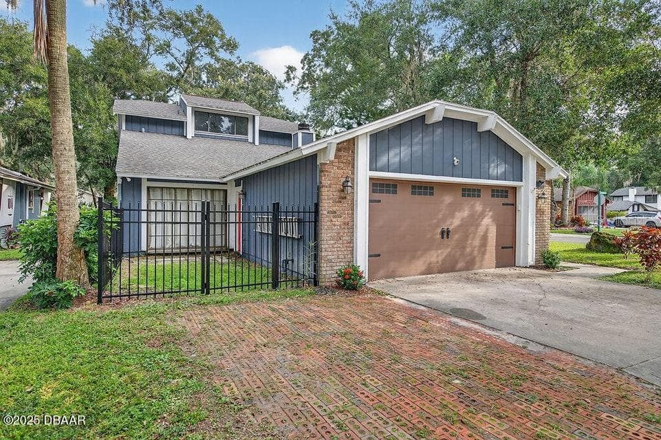 28 BAYMEADOW COURT — photo 2 of 31