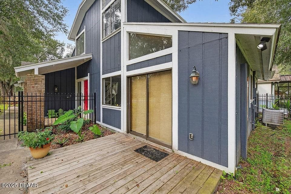 28 BAYMEADOW COURT — photo 26 of 31