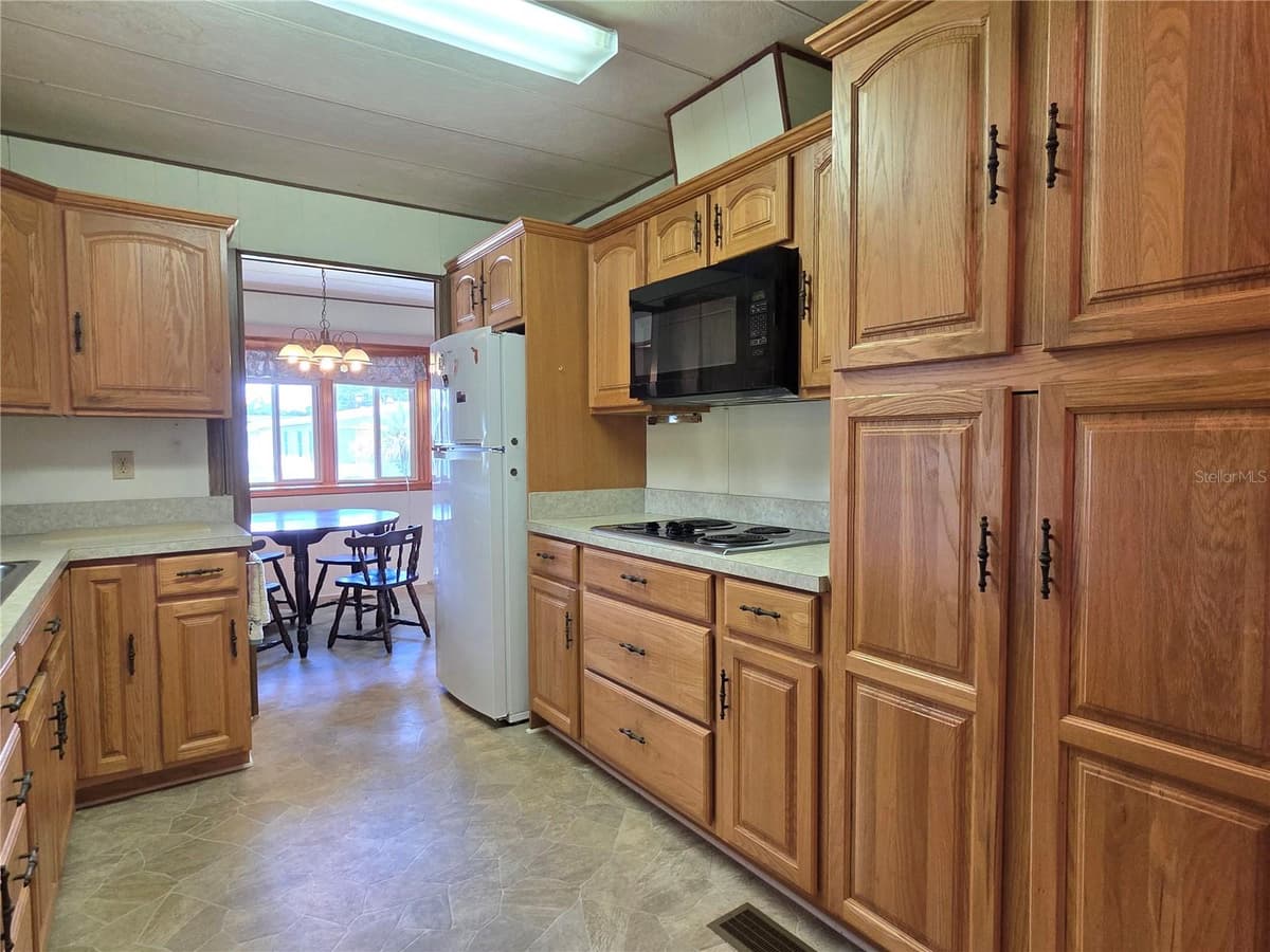 5452 JOYCE STREET — photo 16 of 58