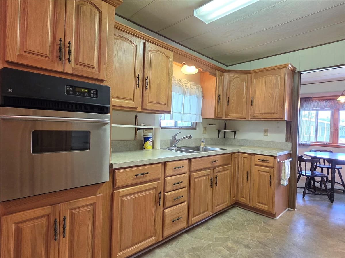 5452 JOYCE STREET — photo 15 of 58