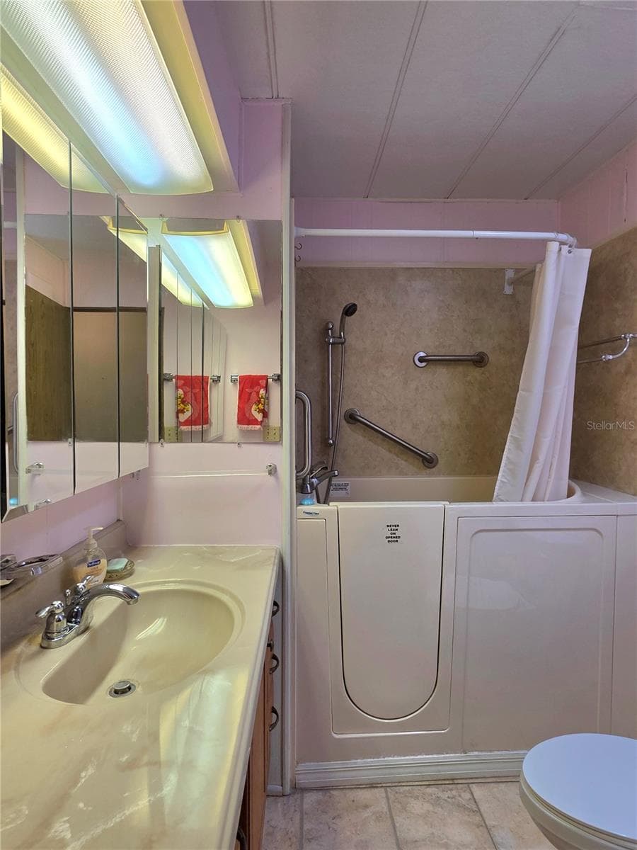 5452 JOYCE STREET — photo 25 of 58