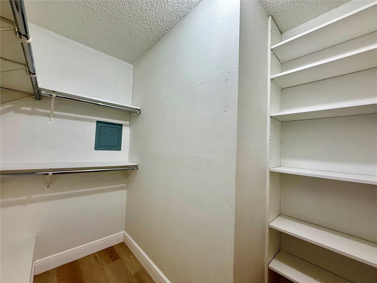 7035 COGNAC DRIVE — photo 22 of 47