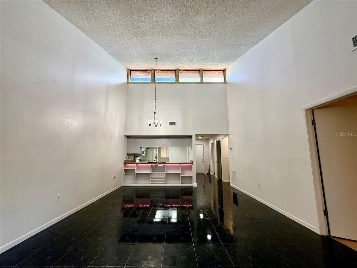 7035 COGNAC DRIVE — photo 7 of 47