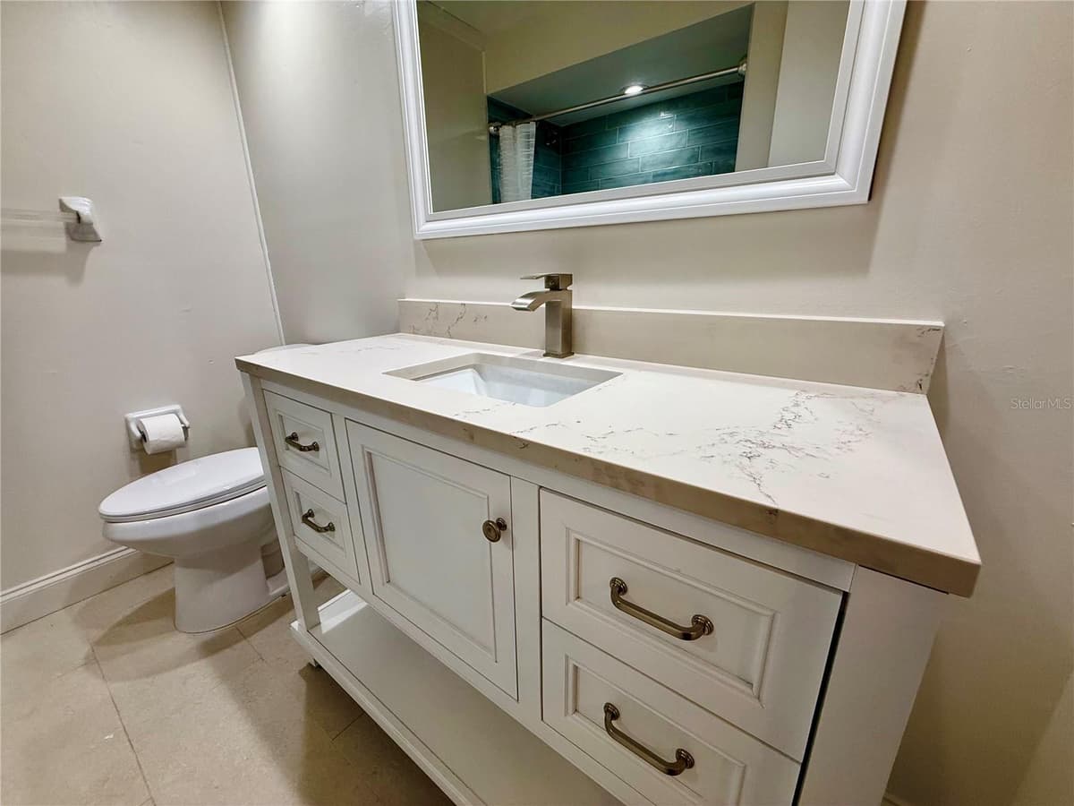 7035 COGNAC DRIVE — photo 20 of 47