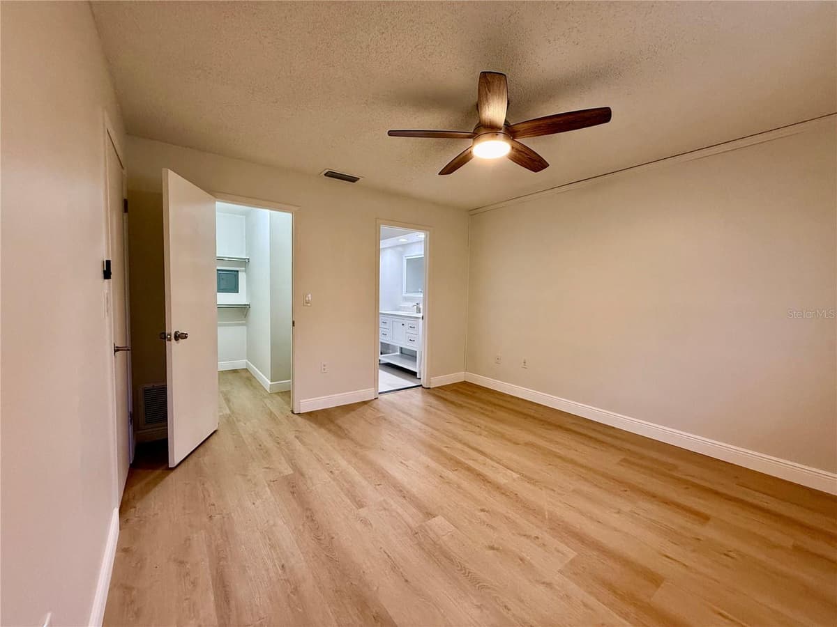 7035 COGNAC DRIVE — photo 12 of 47