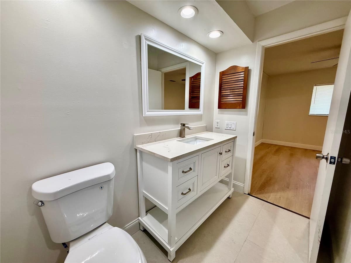 7035 COGNAC DRIVE — photo 19 of 47