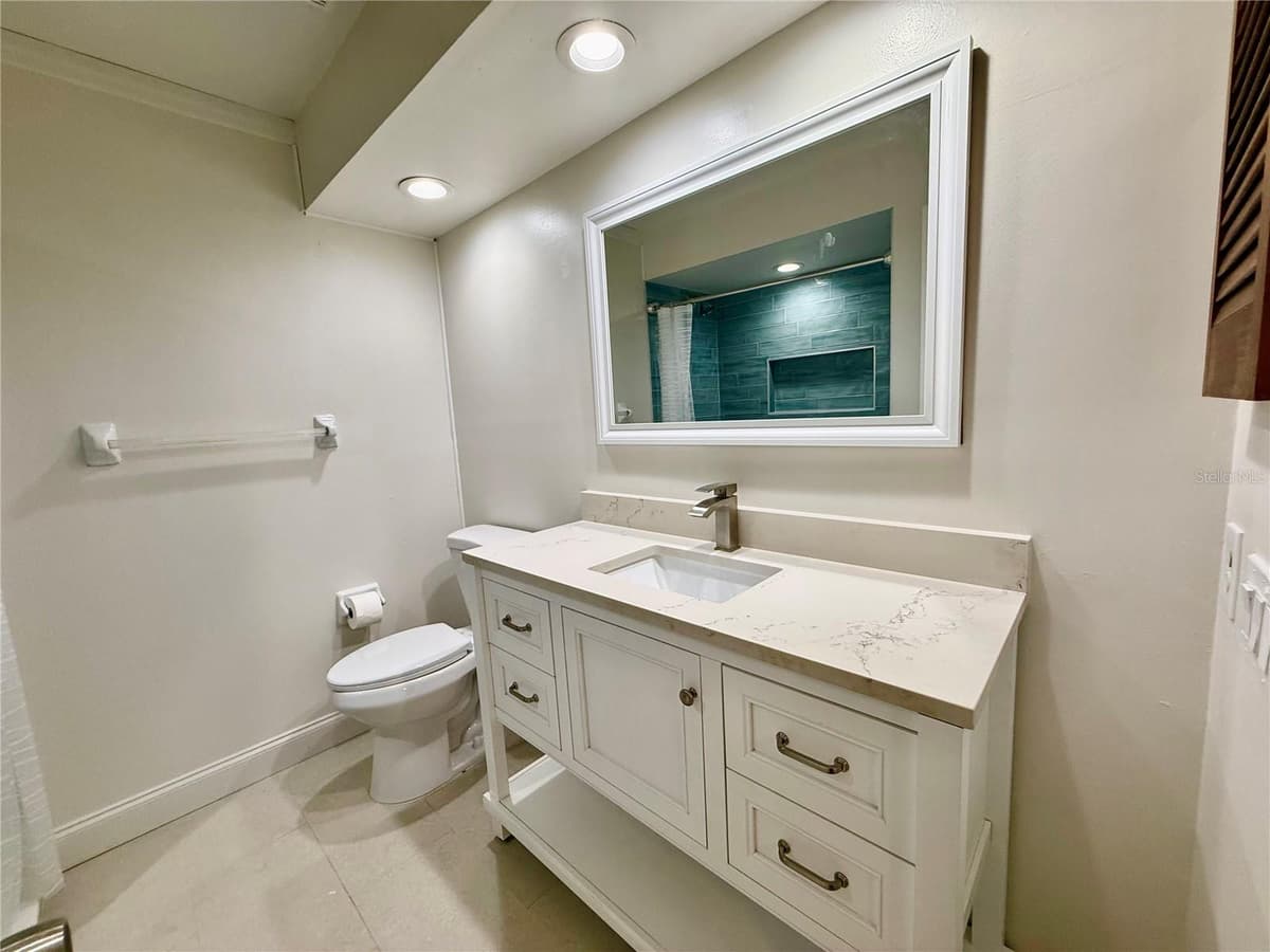 7035 COGNAC DRIVE — photo 21 of 47