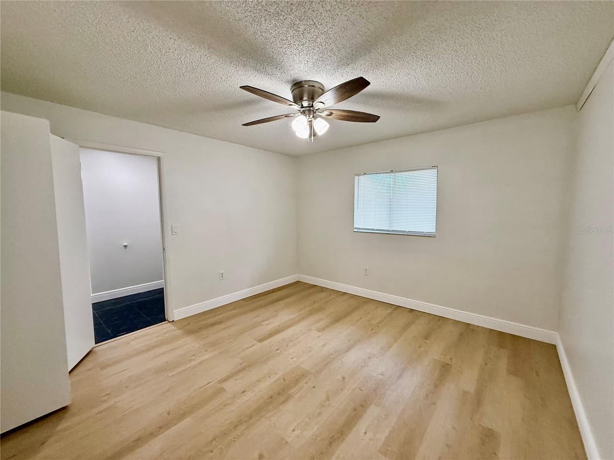 7035 COGNAC DRIVE — photo 33 of 47