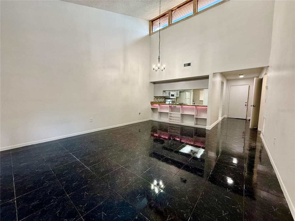 7035 COGNAC DRIVE — photo 8 of 47