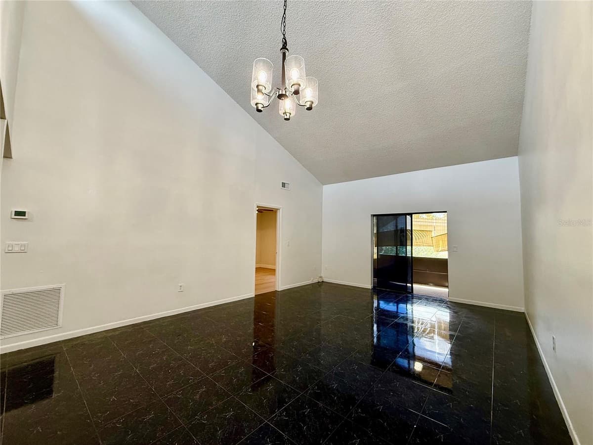 7035 COGNAC DRIVE — photo 10 of 47