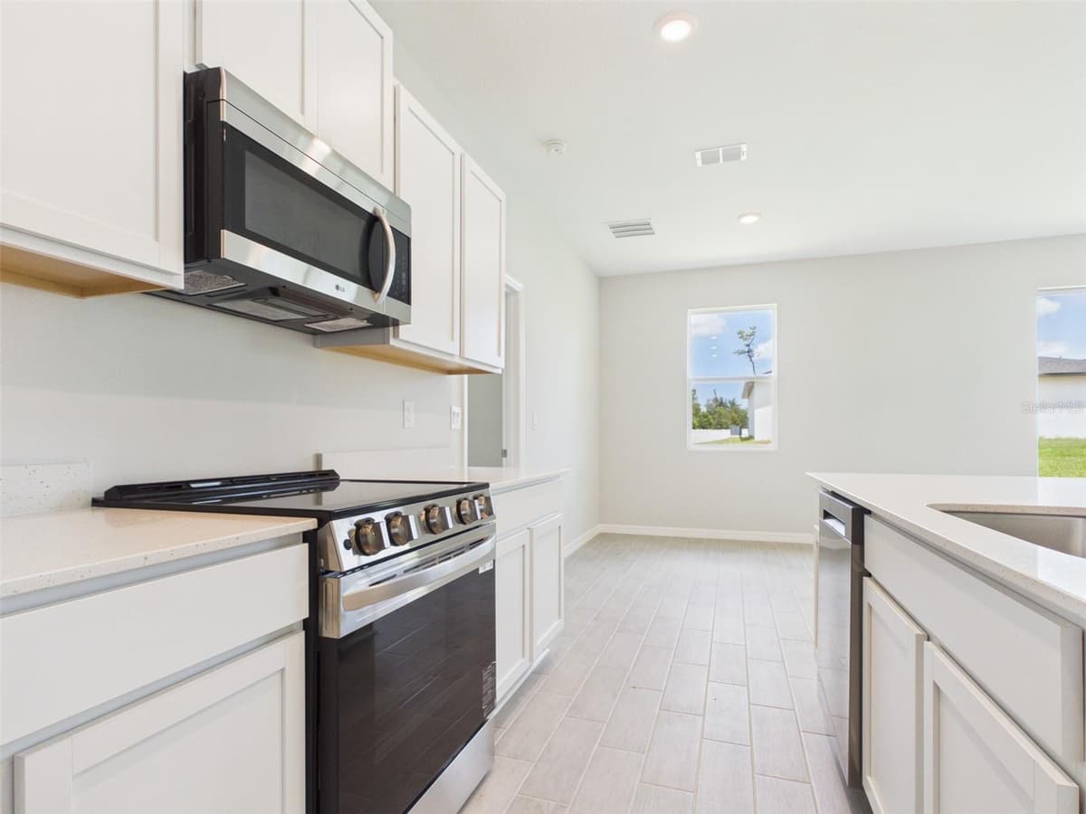 16962 44TH CIRCLE — photo 8 of 23