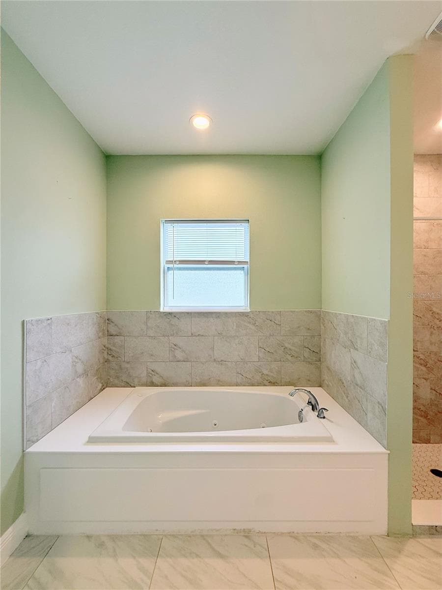6690 54TH AVENUE — photo 14 of 34