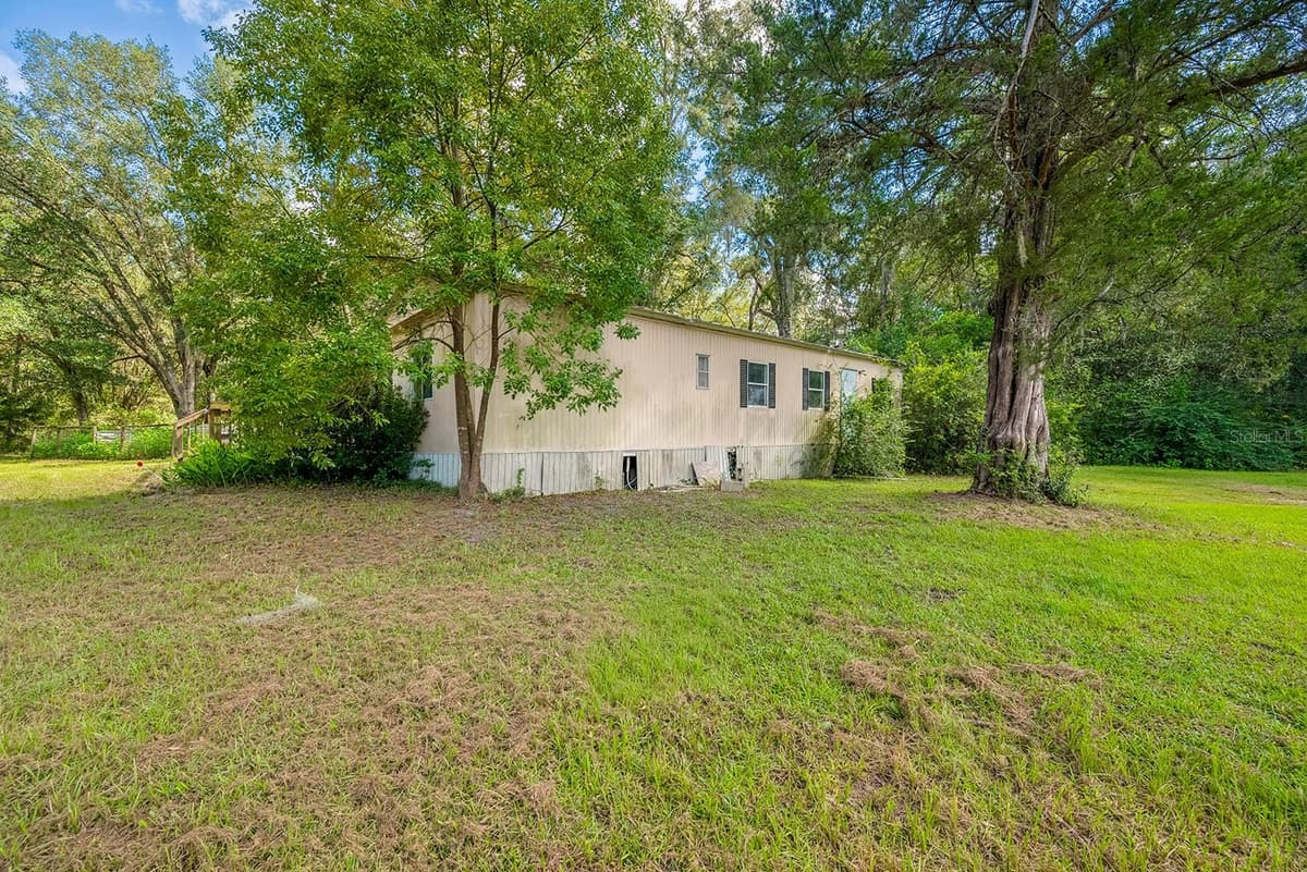 5301 COUNTY ROAD 235 — photo 14 of 33