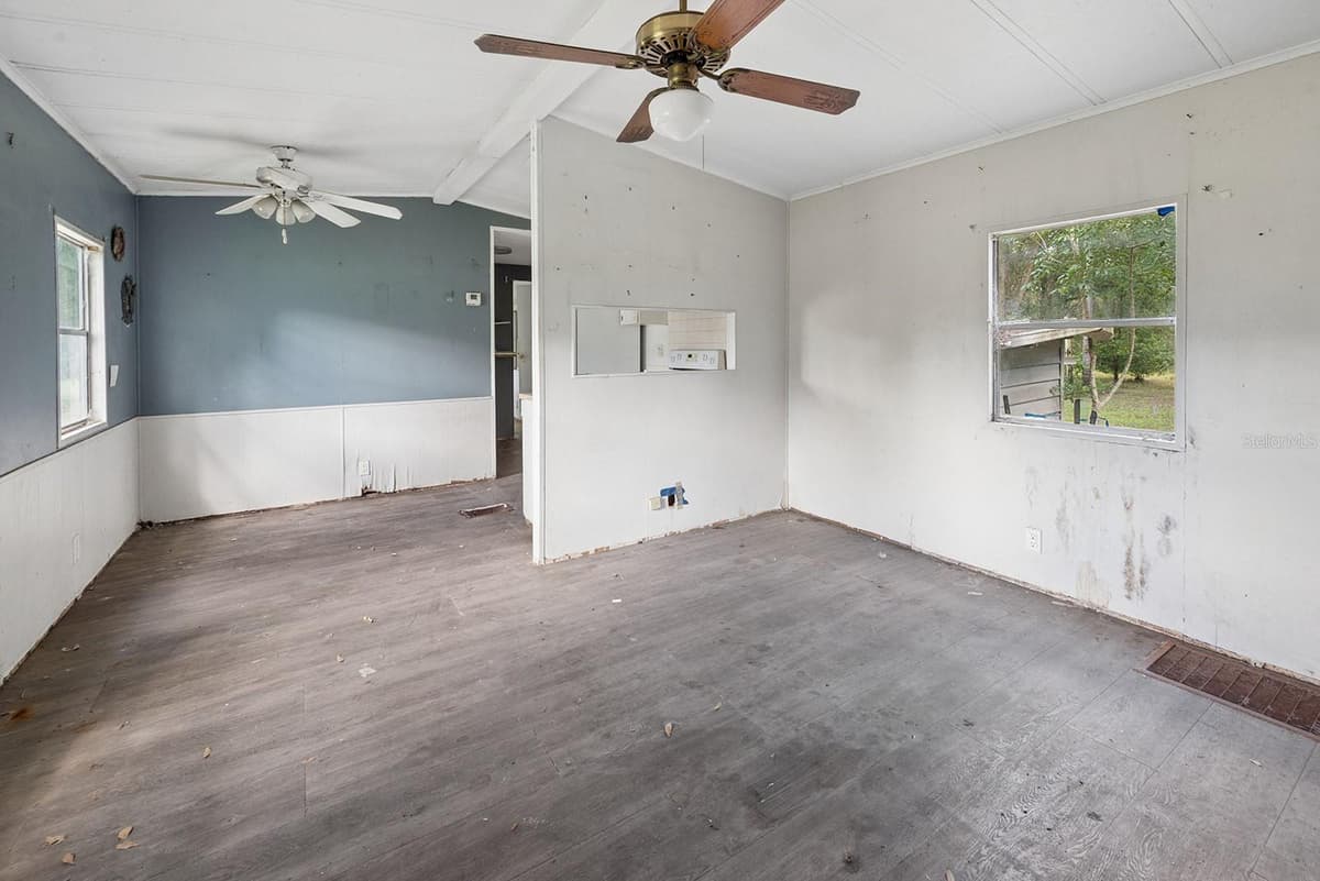 5301 COUNTY ROAD 235 — photo 31 of 33