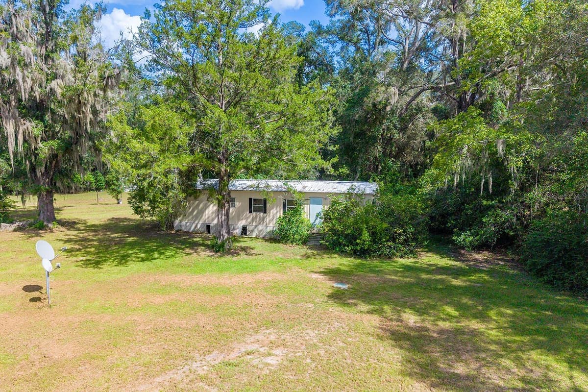 5301 COUNTY ROAD 235 — photo 9 of 33