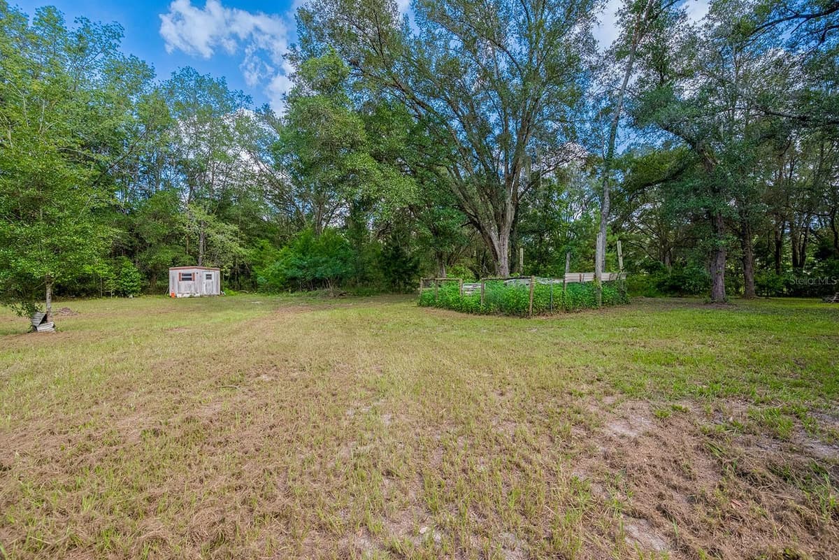 5301 COUNTY ROAD 235 — photo 17 of 33