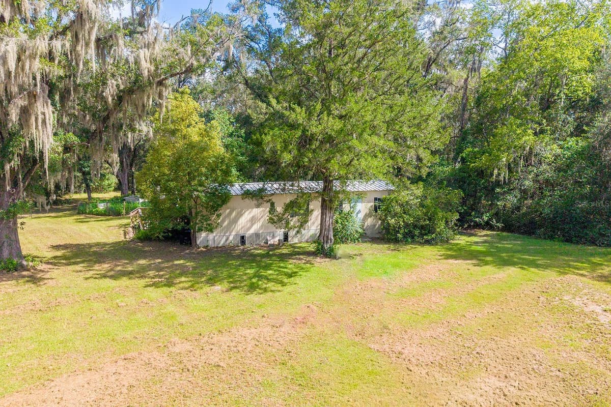 5301 COUNTY ROAD 235 — photo 10 of 33
