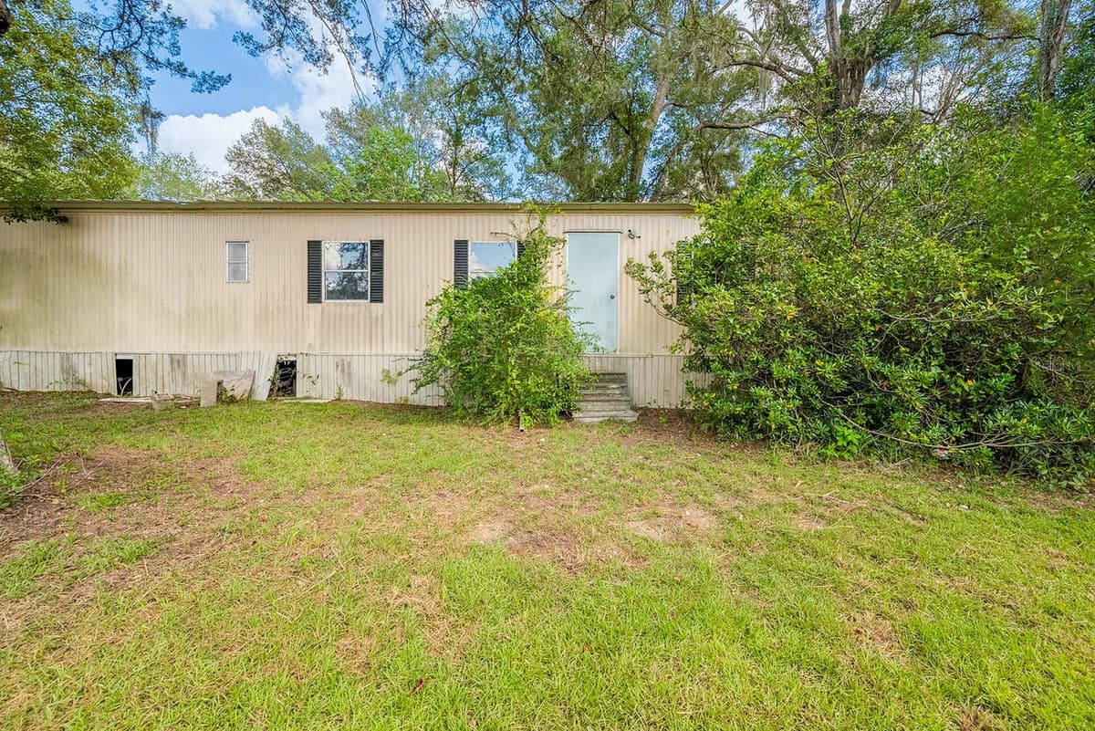 5301 COUNTY ROAD 235 — photo 16 of 33