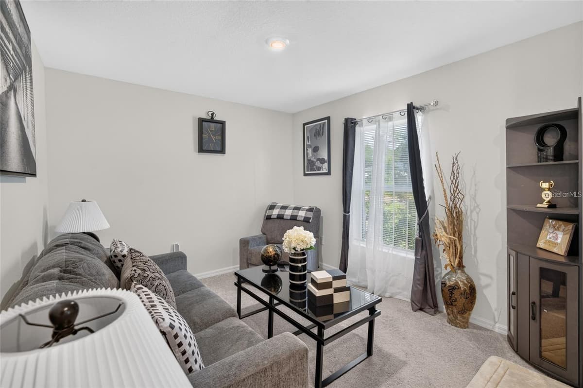 8257 129TH PLACE — photo 4 of 40
