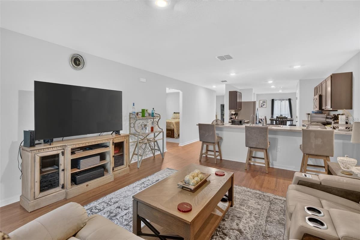 8257 129TH PLACE — photo 17 of 40