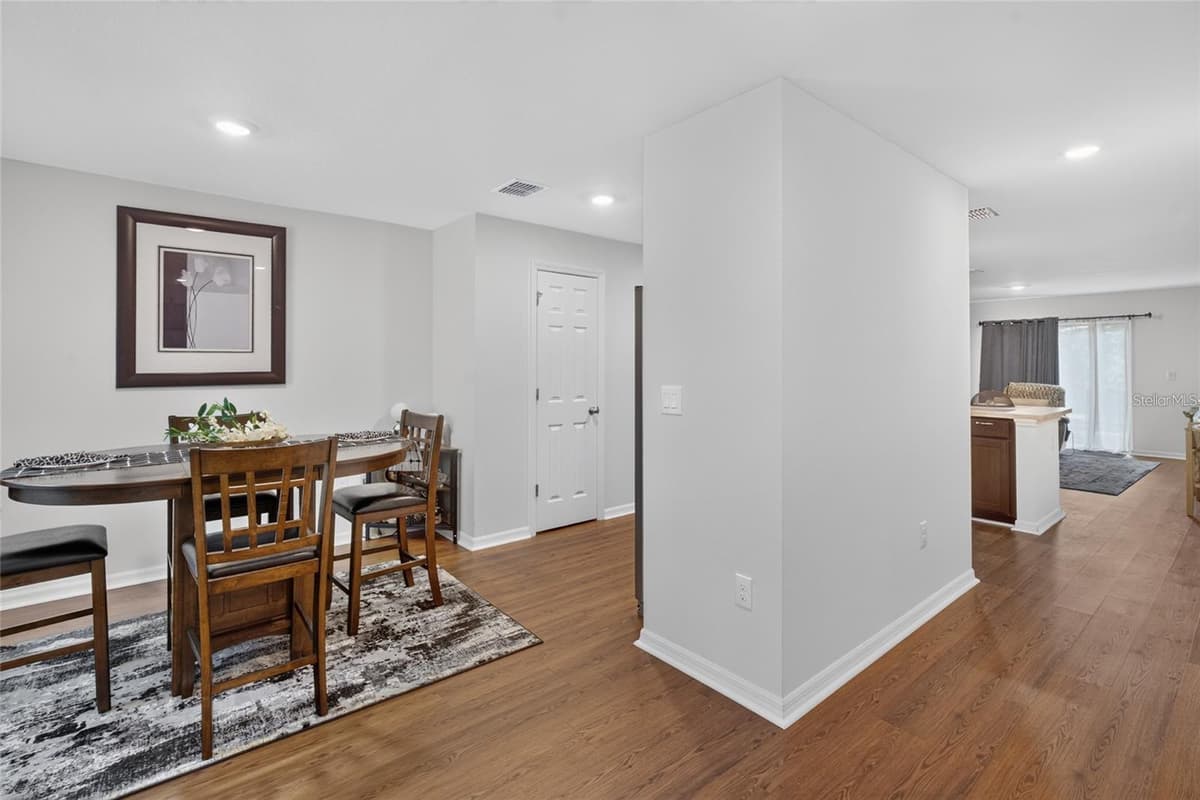 8257 129TH PLACE — photo 7 of 40