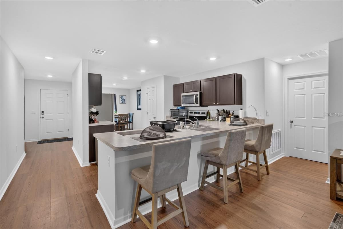 8257 129TH PLACE — photo 15 of 40