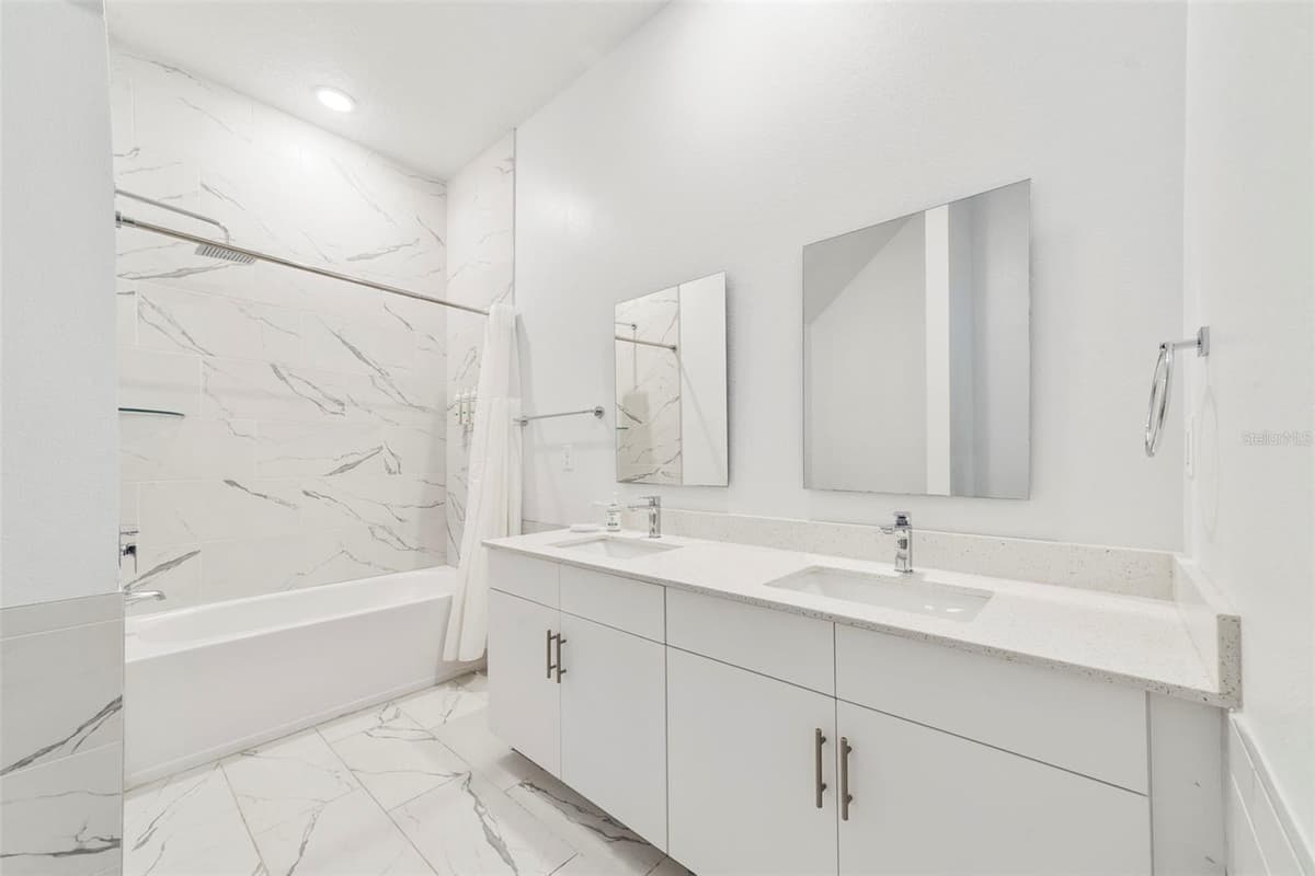 340 FAMAGUSTA DRIVE — photo 10 of 25
