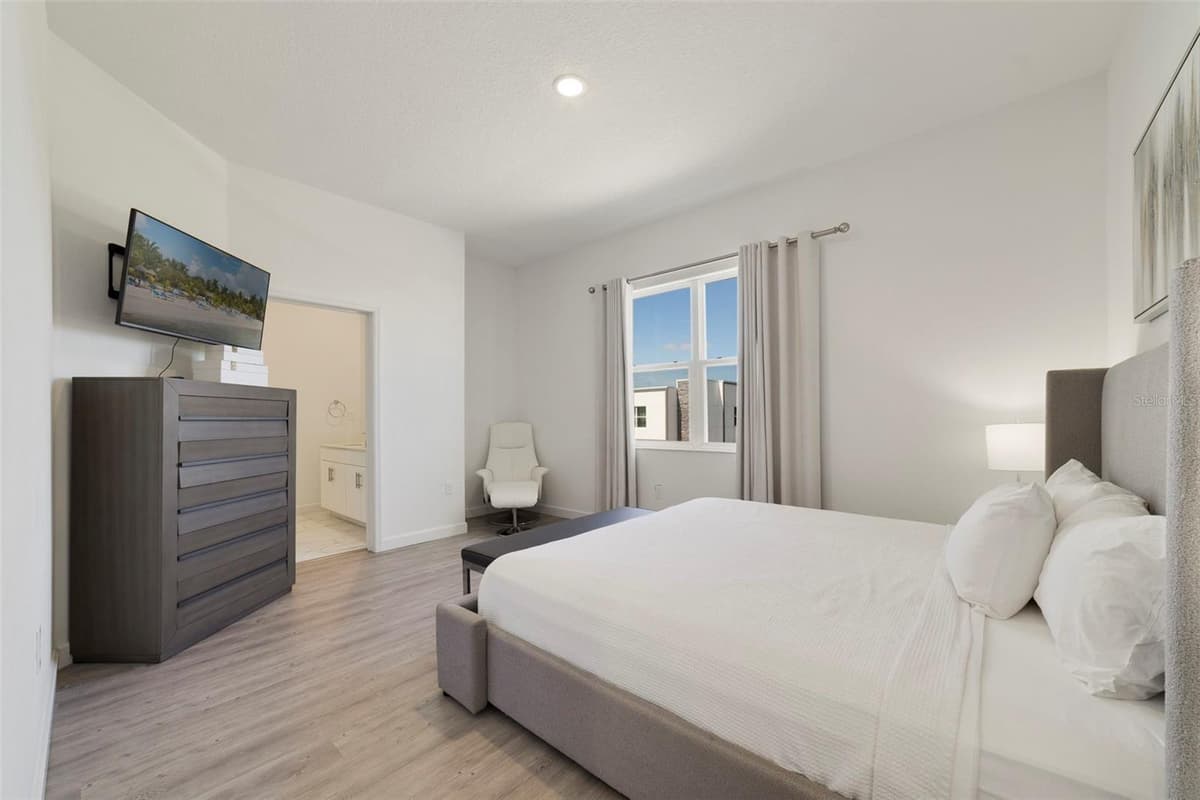 340 FAMAGUSTA DRIVE — photo 12 of 25