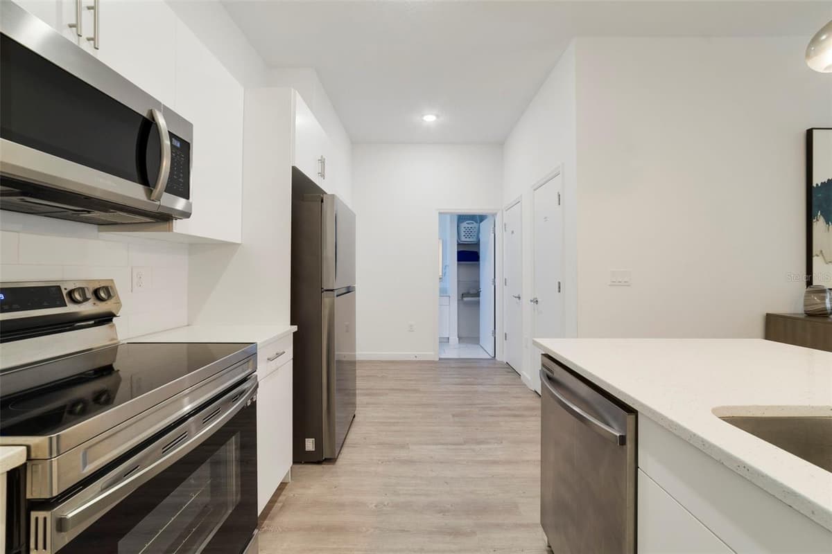 340 FAMAGUSTA DRIVE — photo 5 of 25