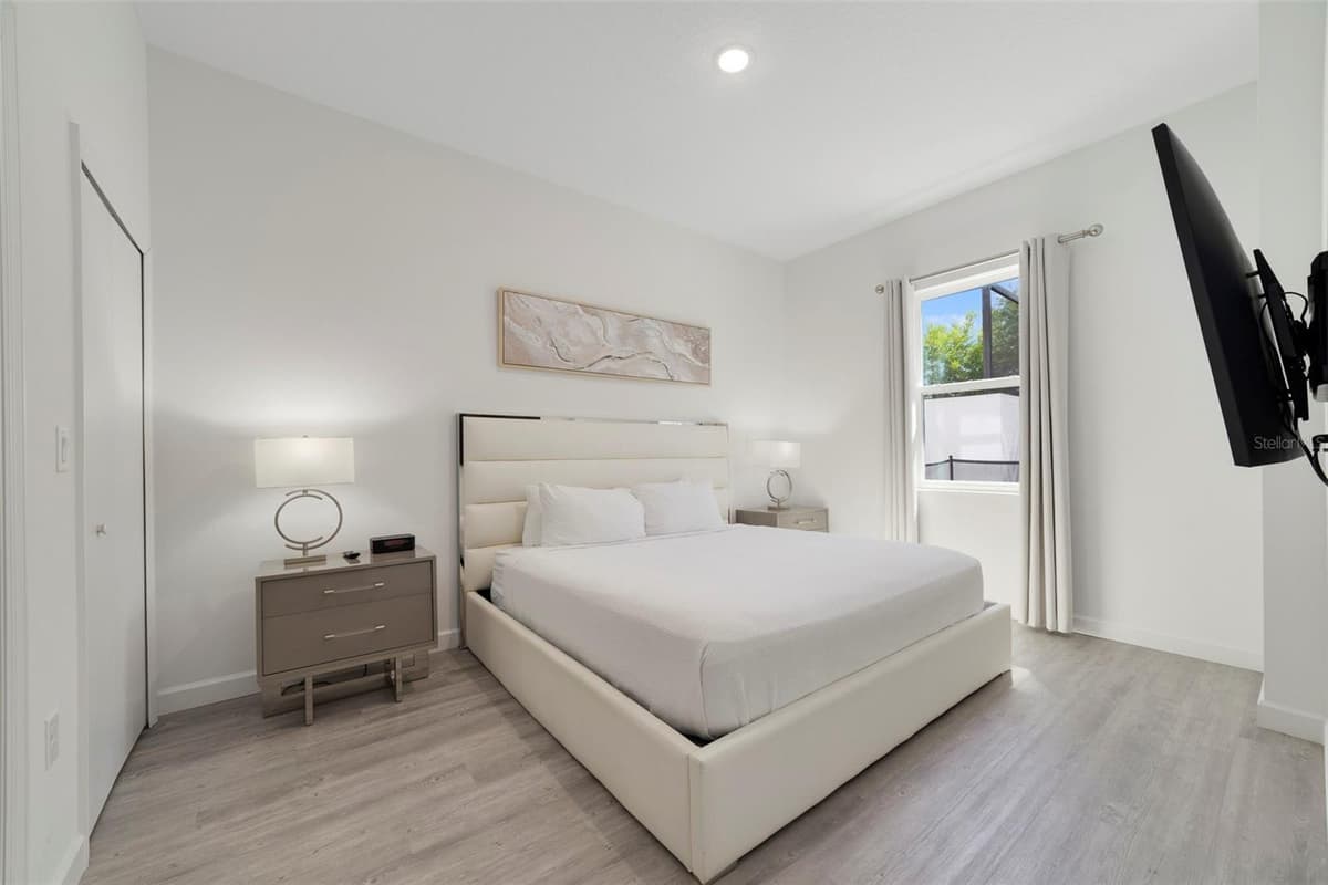 340 FAMAGUSTA DRIVE — photo 8 of 25
