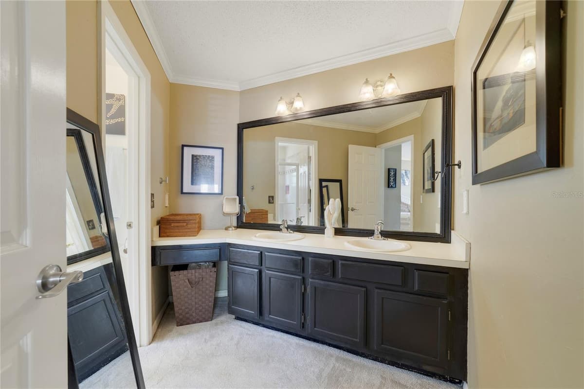 504 WEXDON COURT — photo 10 of 18