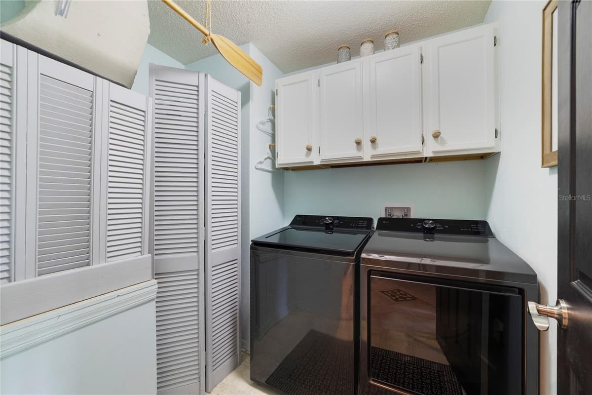 504 WEXDON COURT — photo 14 of 18