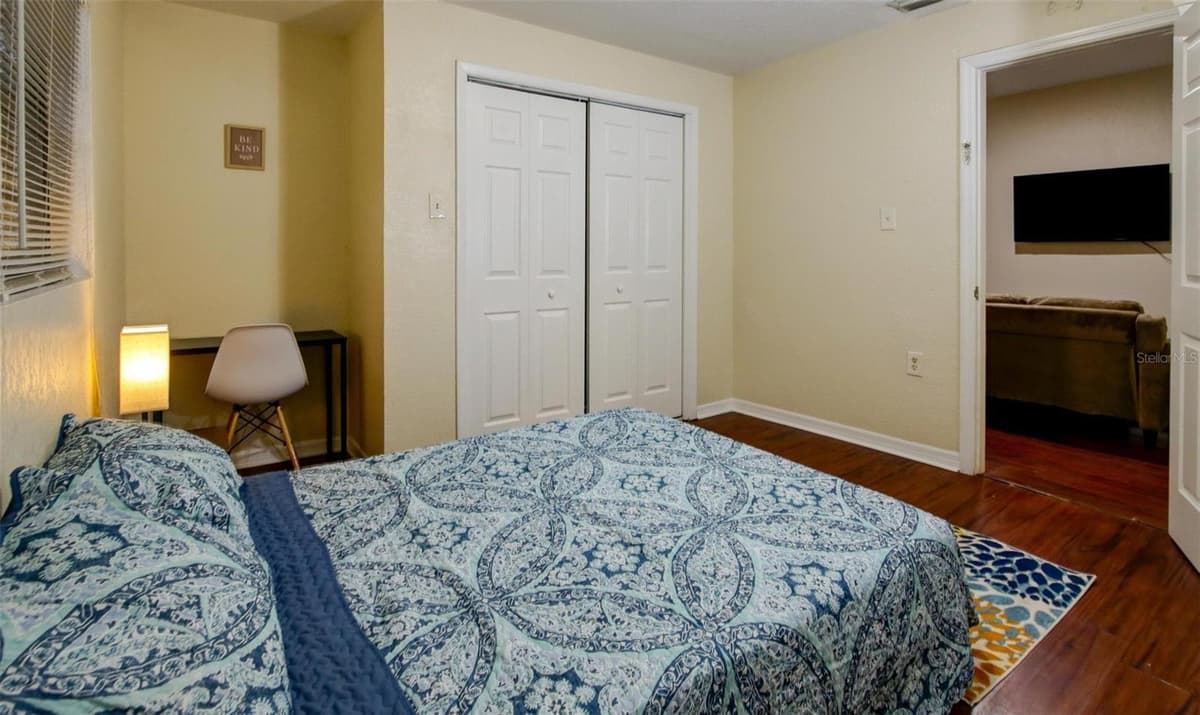 1219 EMMA STREET — photo 11 of 35