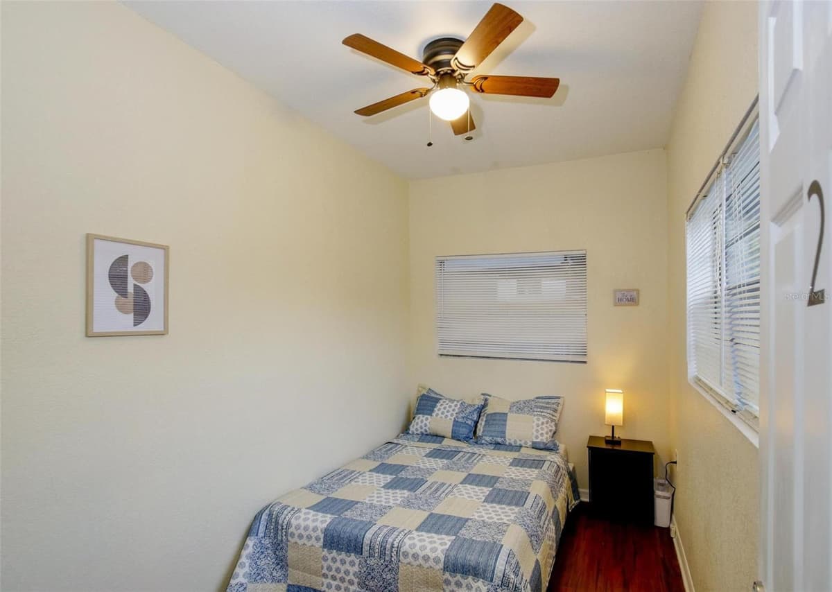 1219 EMMA STREET — photo 17 of 35