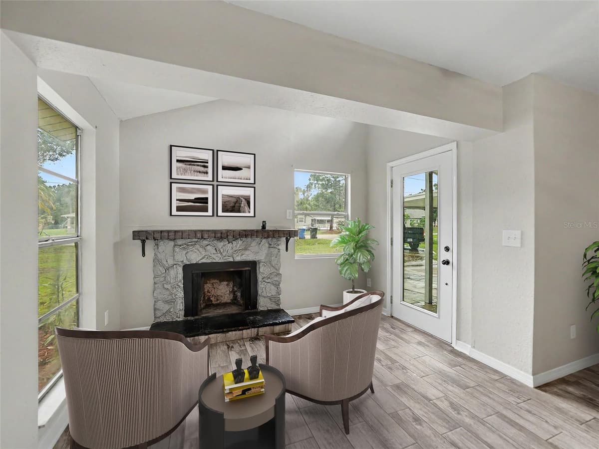 2409 11TH AVENUE — photo 4 of 28