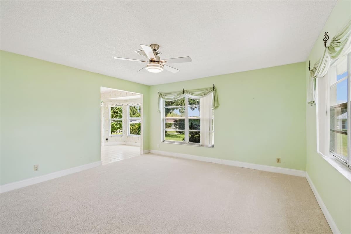 1591 LONGFORD DRIVE — photo 11 of 85