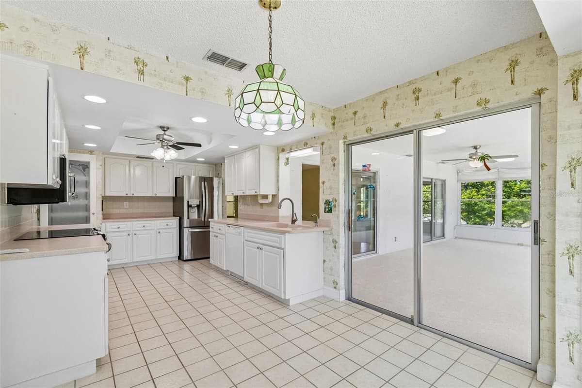 1591 LONGFORD DRIVE — photo 35 of 85