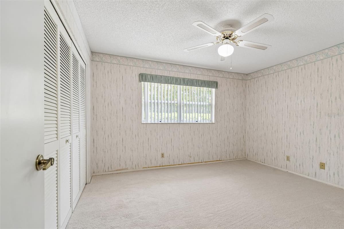 1591 LONGFORD DRIVE — photo 41 of 85