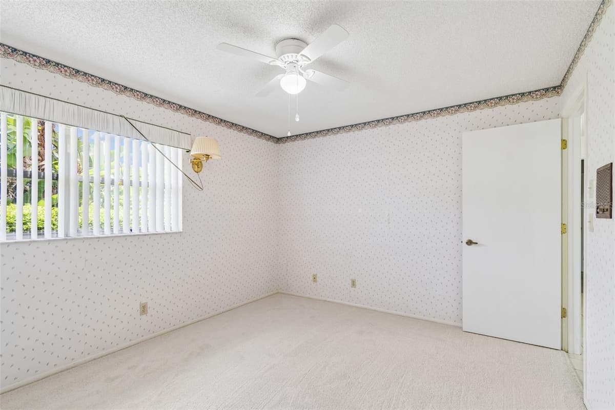 1591 LONGFORD DRIVE — photo 39 of 85