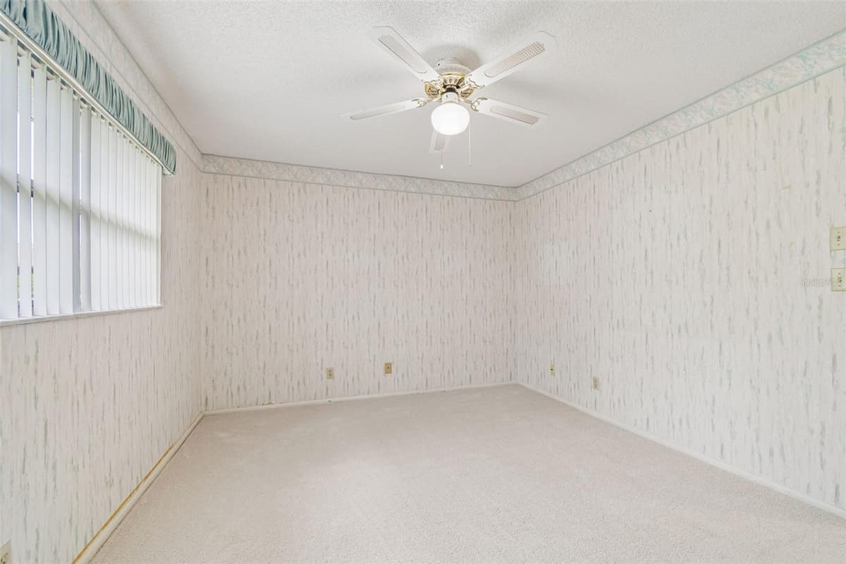 1591 LONGFORD DRIVE — photo 14 of 85